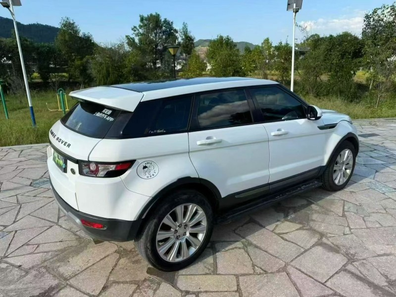 16年厦门路虎揽胜极光