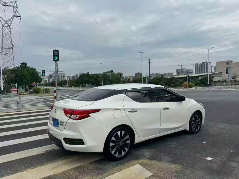 19年深圳日产蓝鸟