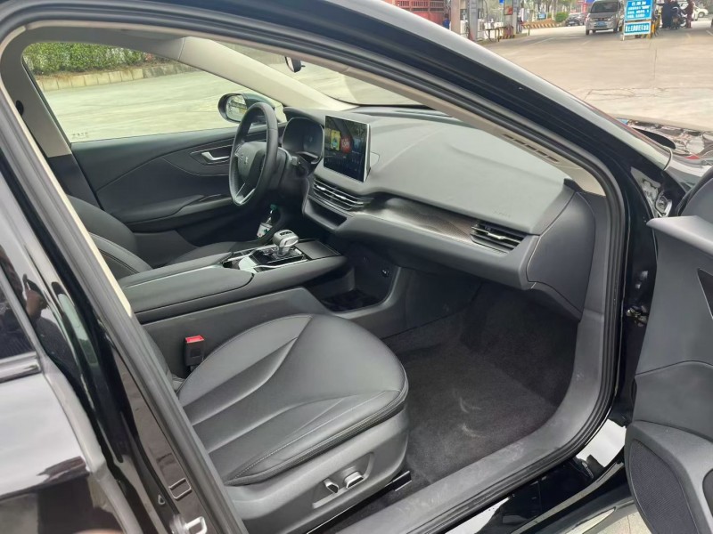 24年珠海红旗E-QM5