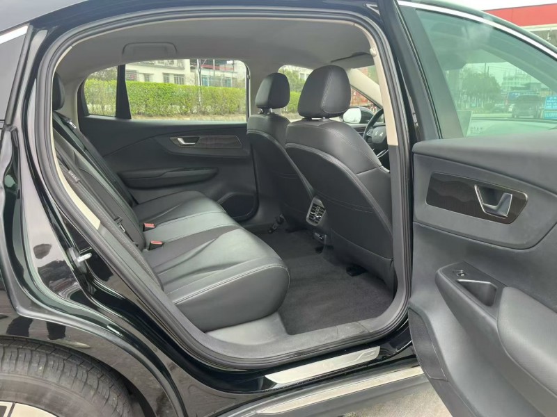 24年珠海红旗E-QM5