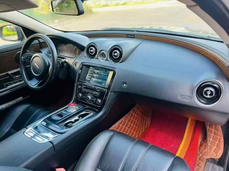 15年烟台捷豹XJL