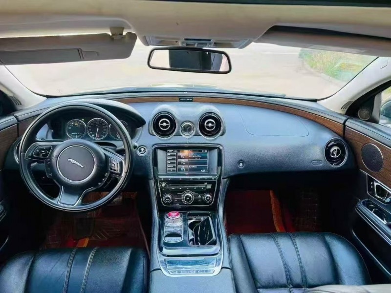 15年烟台捷豹XJL