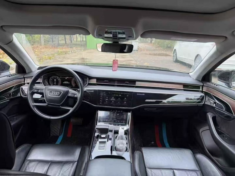 19年安阳奥迪A8L