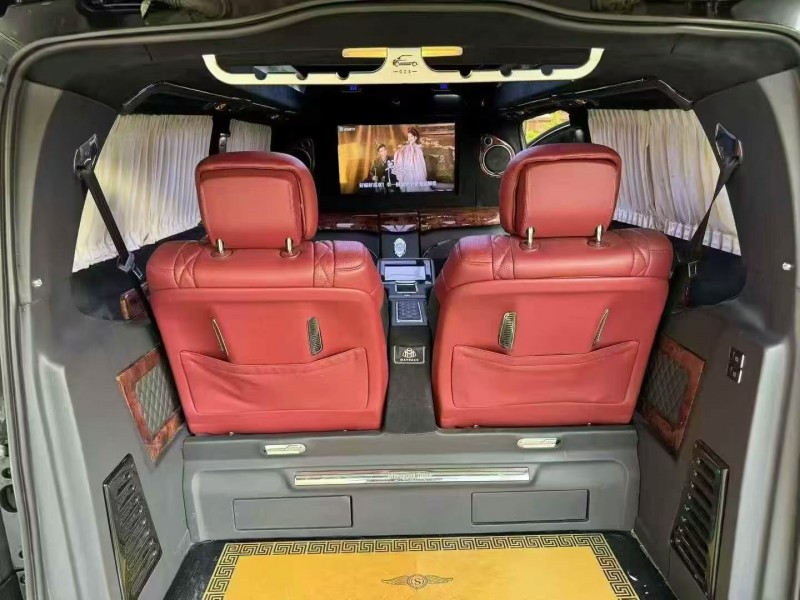 17年潍坊奔驰威霆