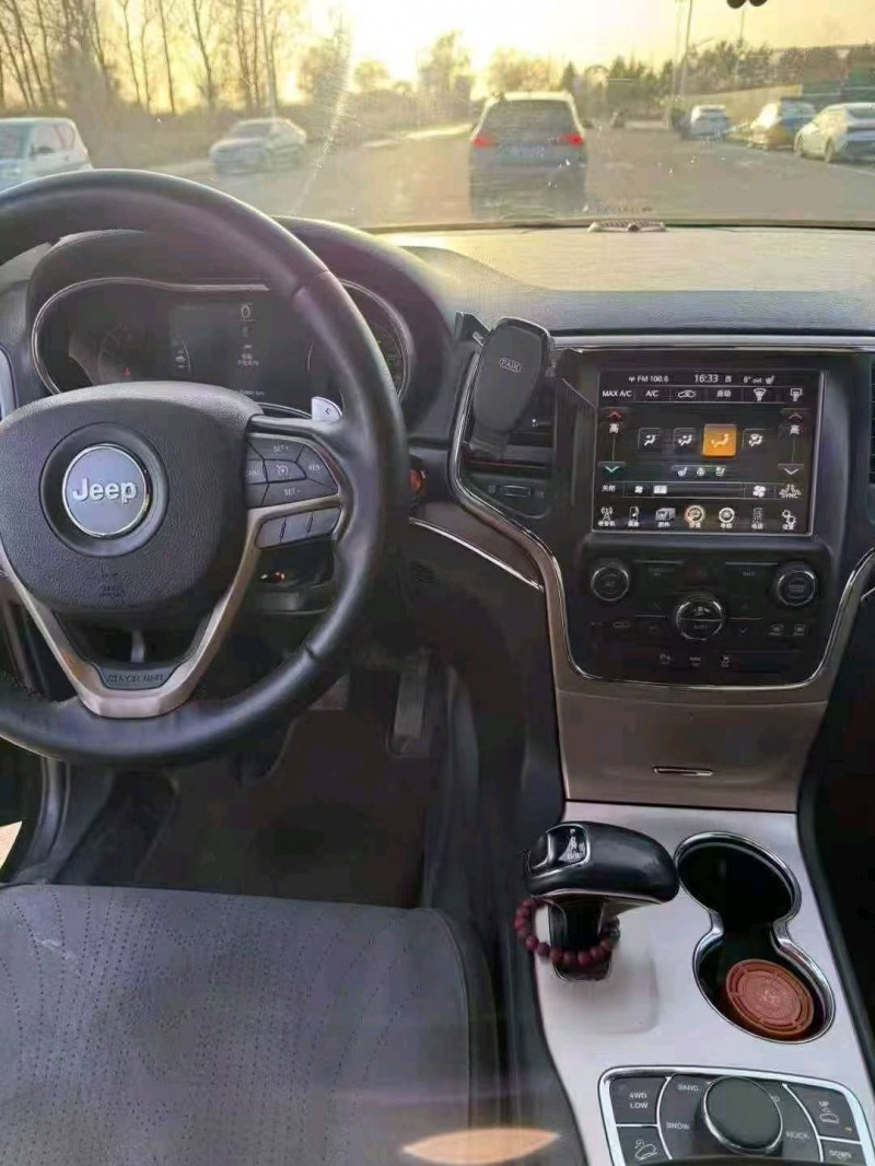 13年呼和浩特Jeep大切诺基