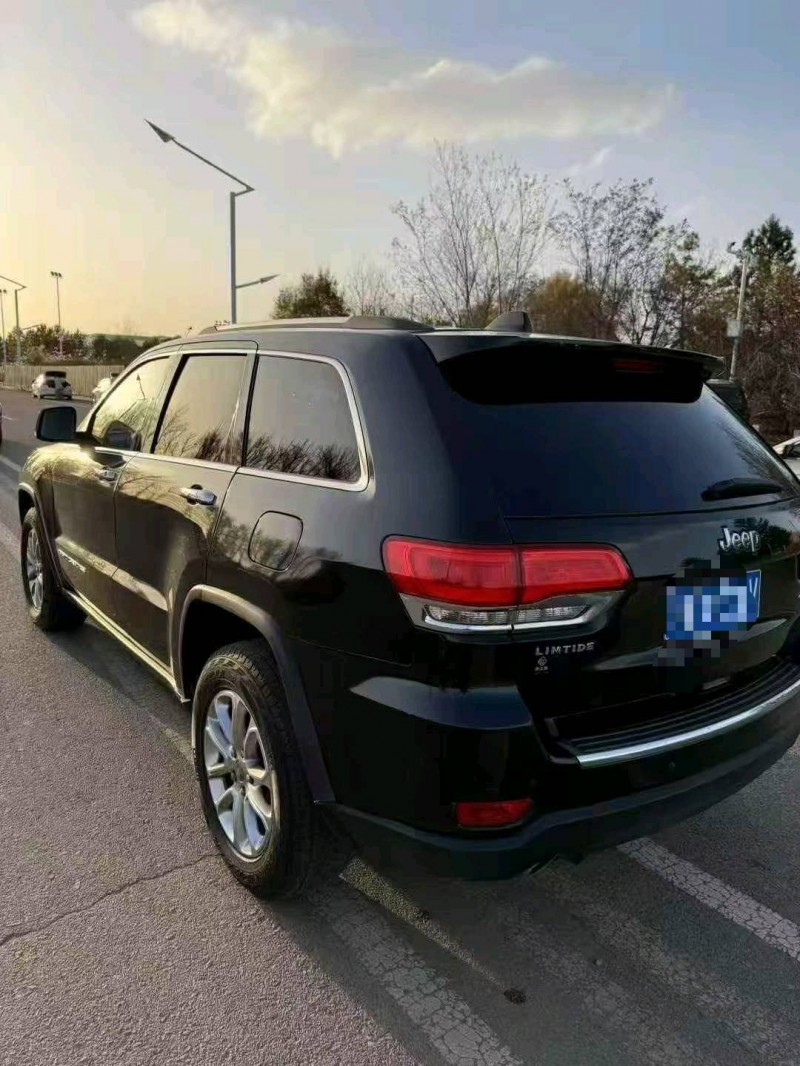 13年呼和浩特Jeep大切诺基