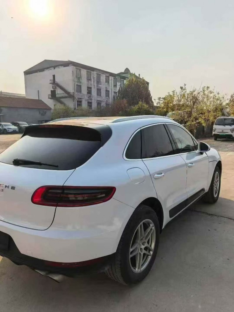 17年荷泽保时捷Macan