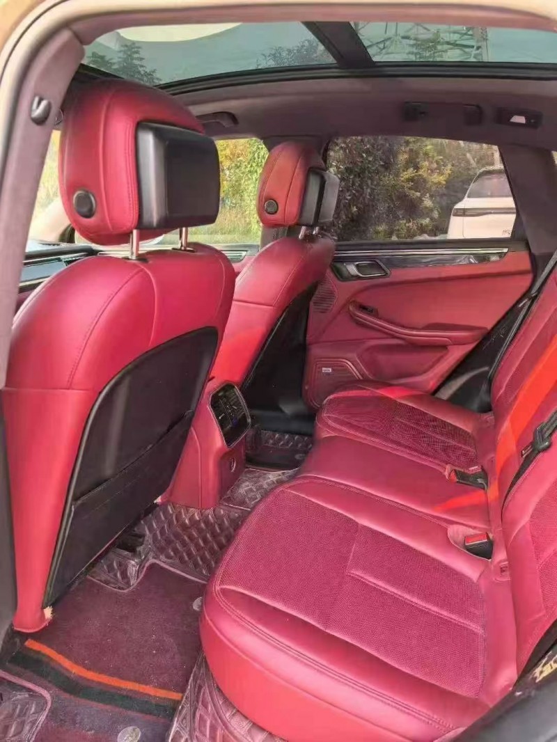 17年荷泽保时捷Macan