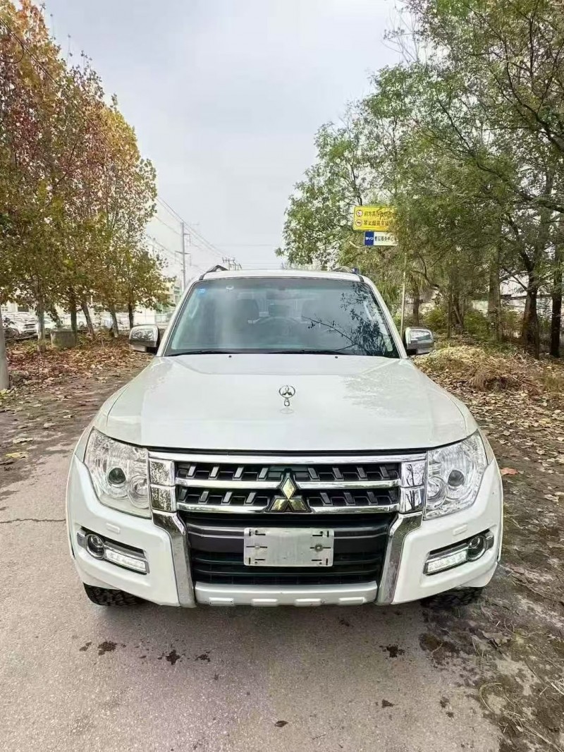 20年荷泽三菱帕杰罗