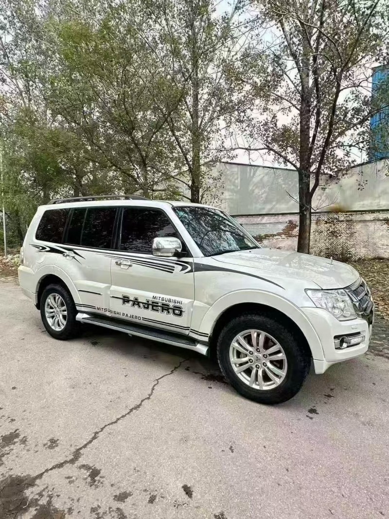 20年荷泽三菱帕杰罗