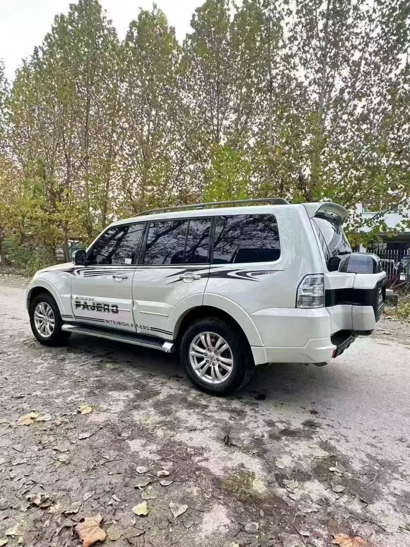 20年荷泽三菱帕杰罗