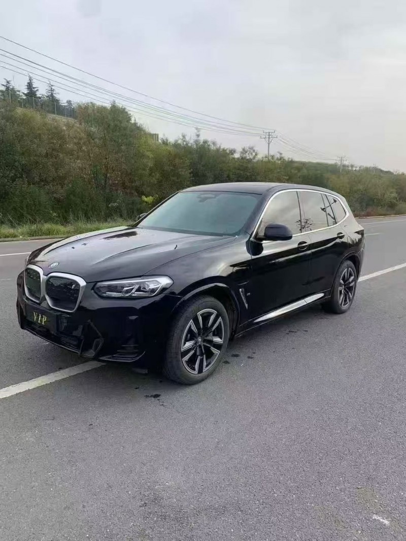 24年烟台宝马IX3