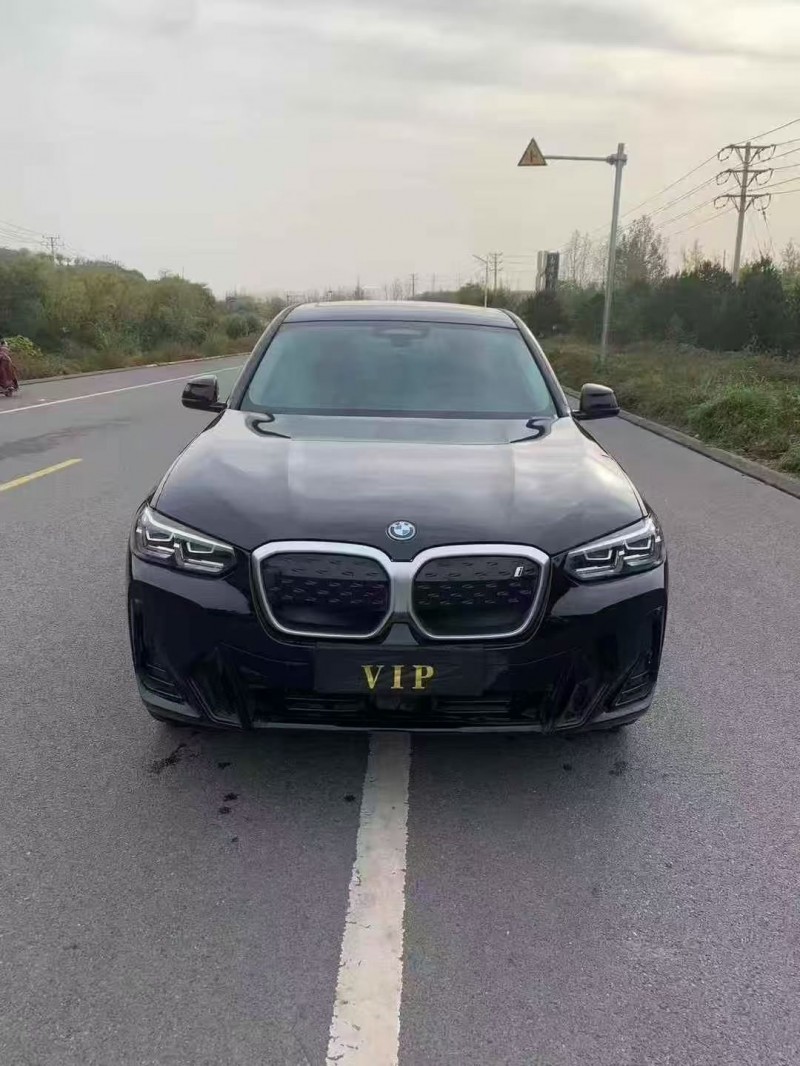 24年烟台宝马IX3