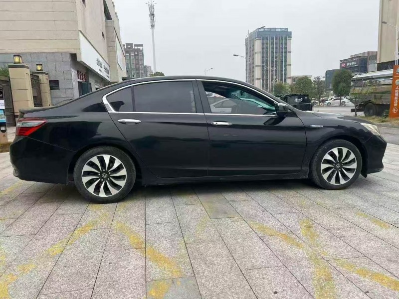 17年九江本田雅阁