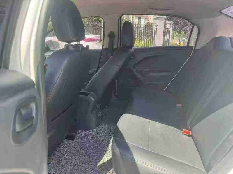 18年南宁标致301