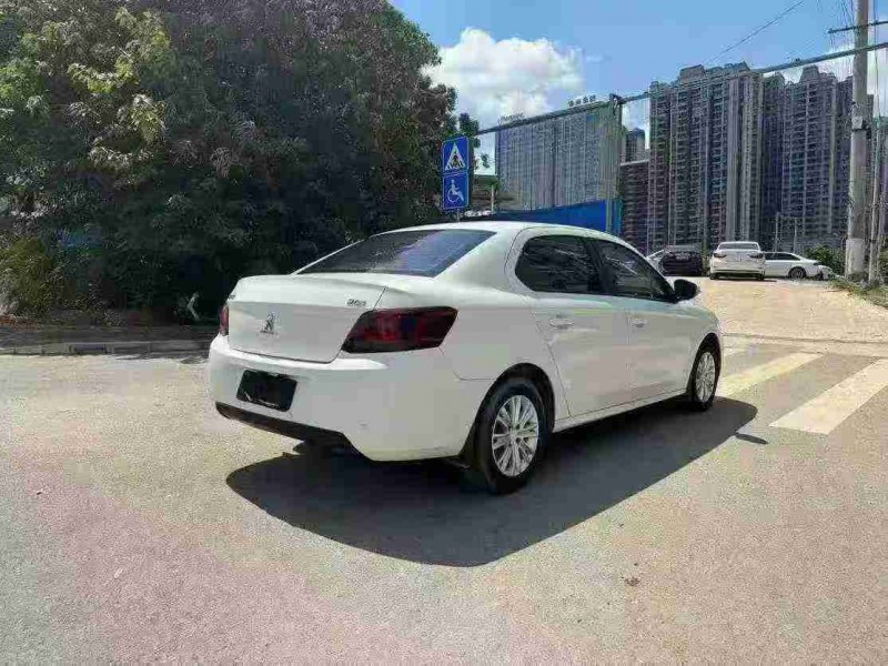 18年南宁标致301