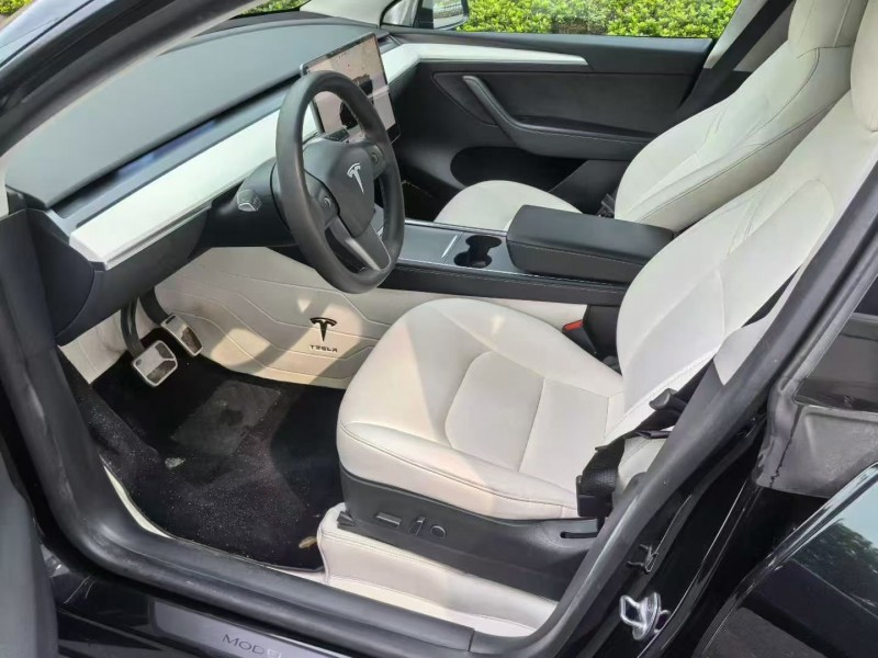 22年衡阳特斯拉MODEL Y