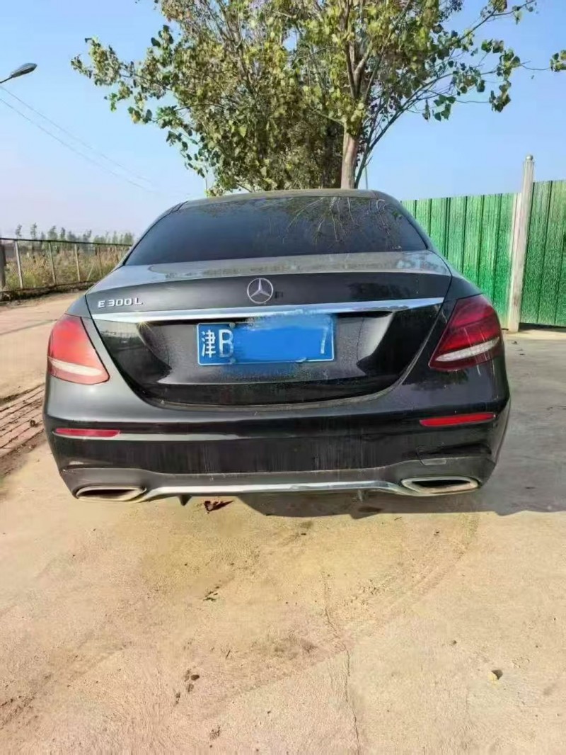 17年天津市奔驰E