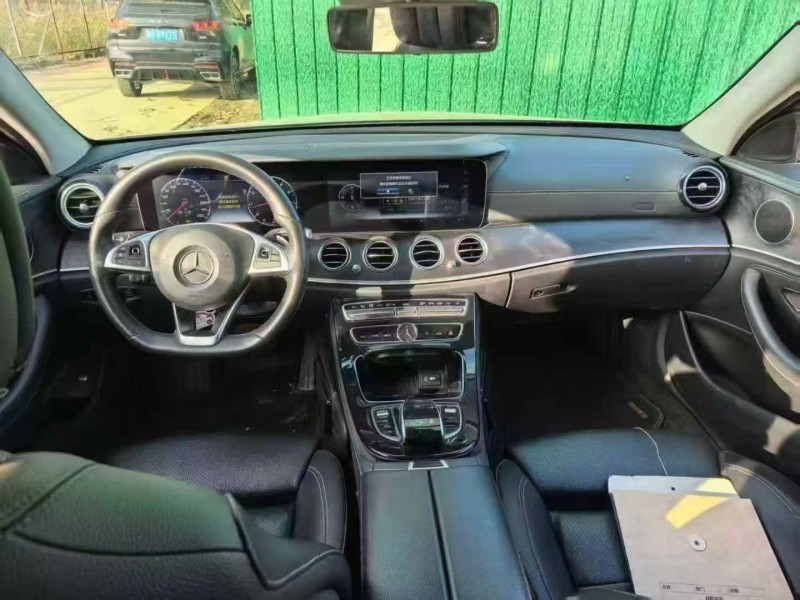 17年天津市奔驰E