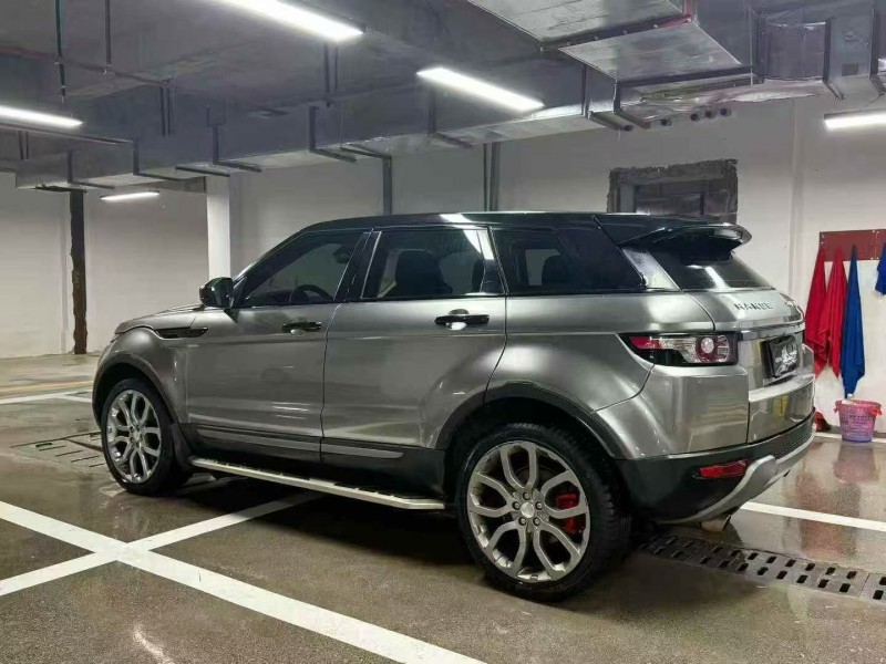 14年六盘水路虎揽胜极光