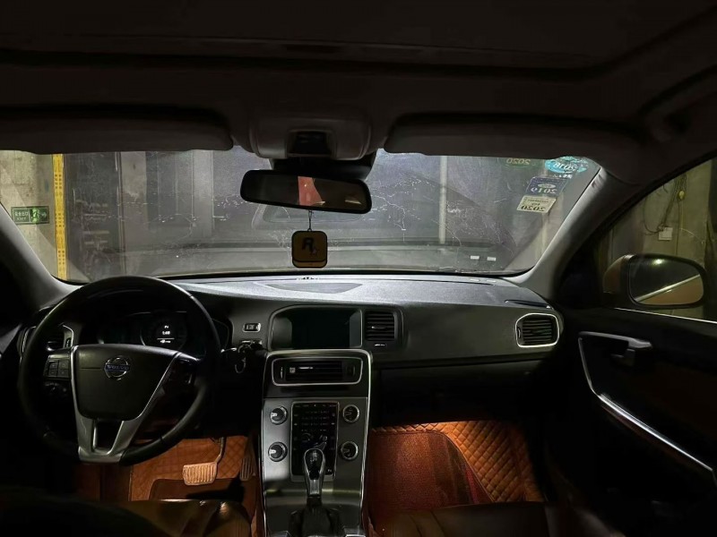 14年安顺沃尔沃S60L