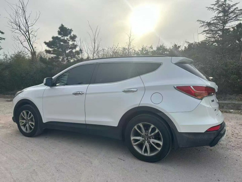 13年青岛现代全新胜达