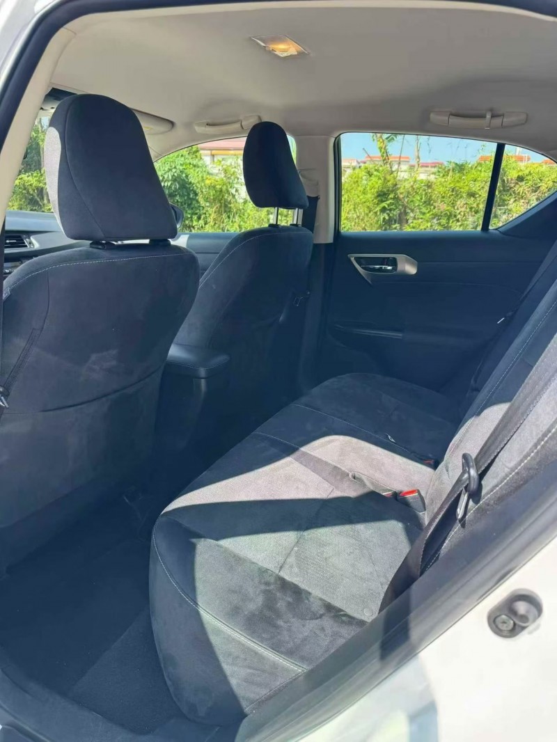 21年韶关雷克萨斯CT