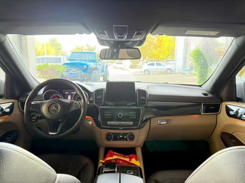 17年枣庄奔驰GLE