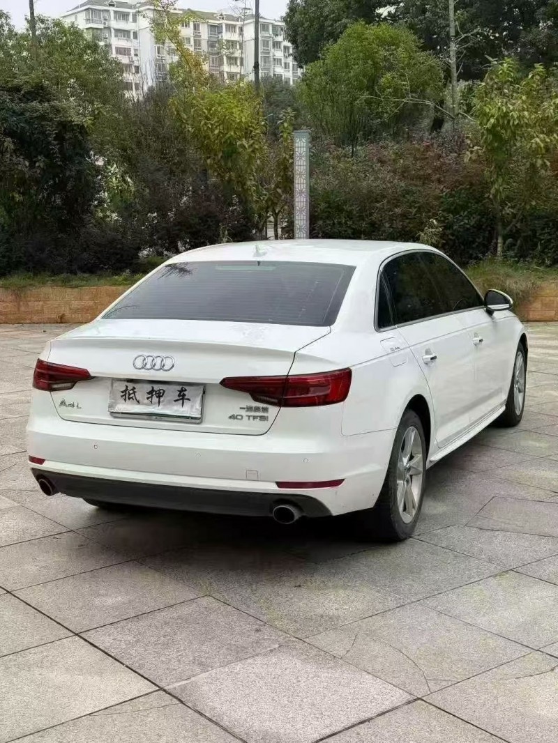 17年宜春奥迪A4L