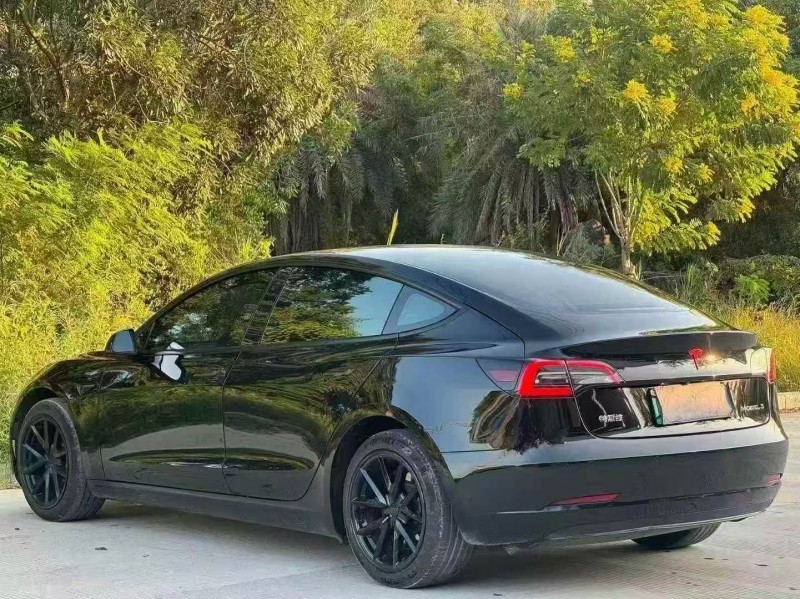23年汕头特斯拉MODEL 3