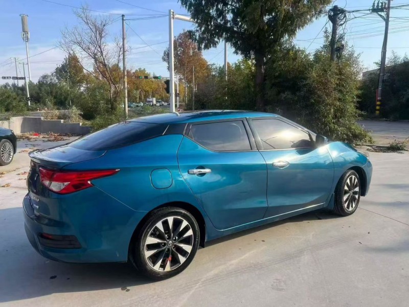 18年东营日产蓝鸟