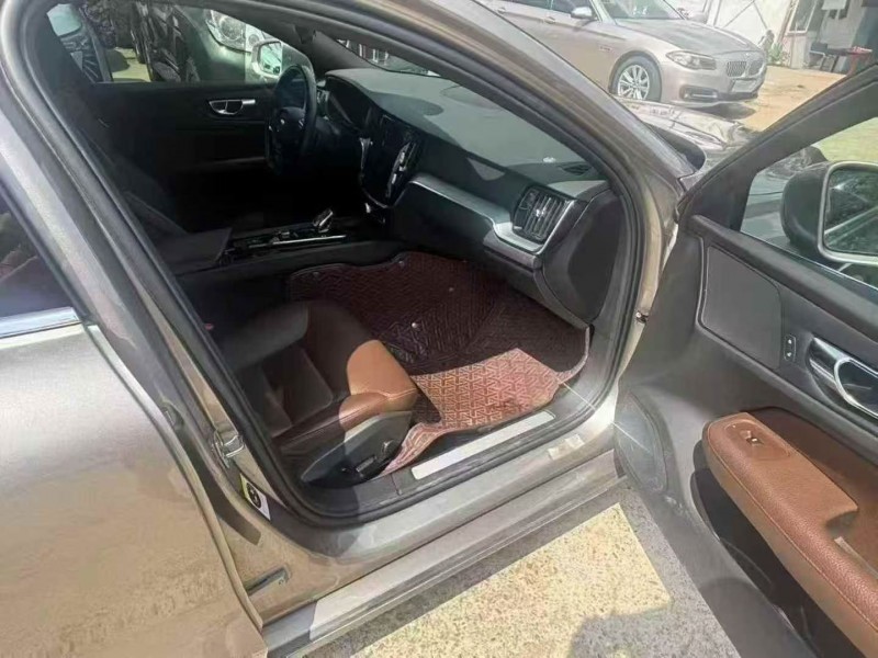 22年邵阳沃尔沃S60L