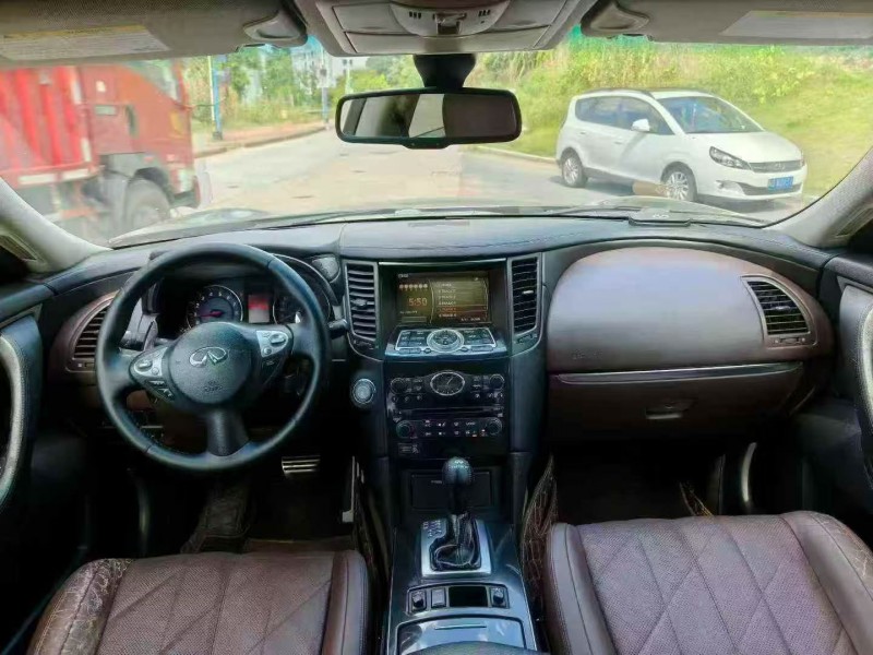 09年莆田英菲尼迪FX35