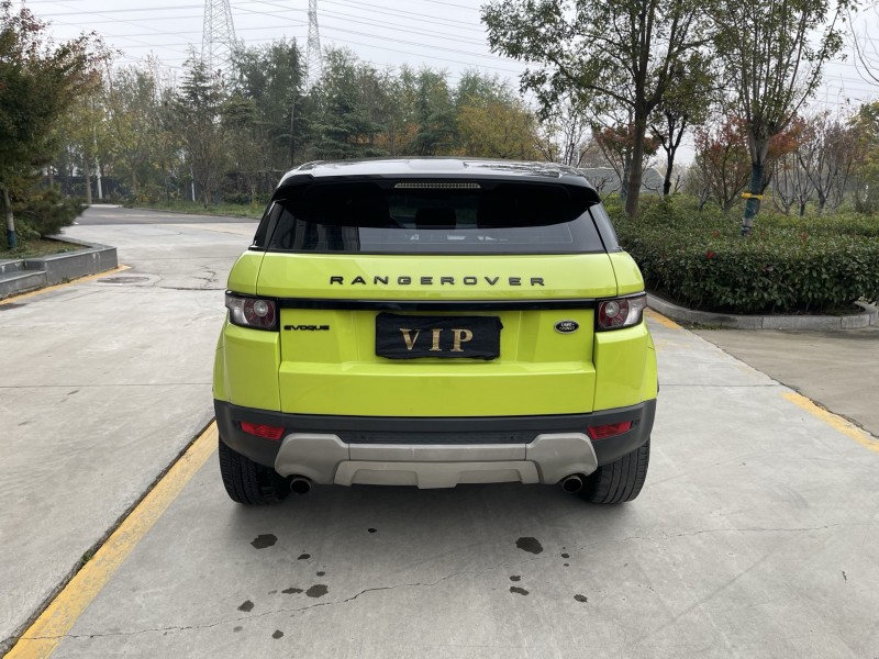 15年济宁路虎揽胜极光