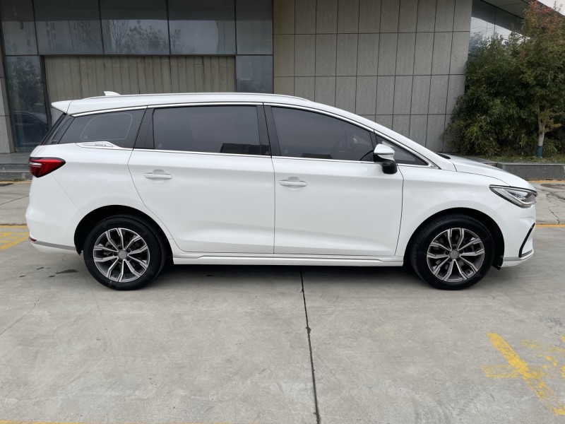 21年济宁比亚迪宋MAX