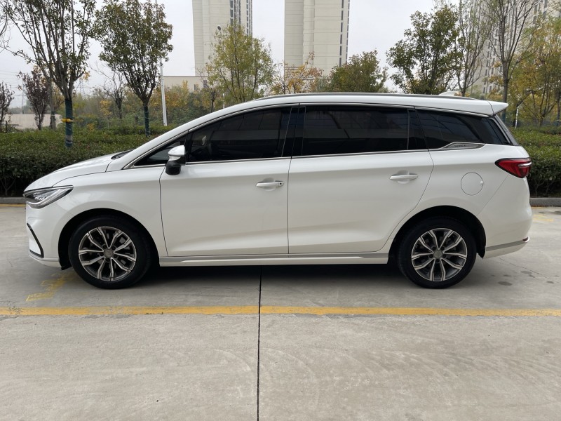 21年济宁比亚迪宋MAX