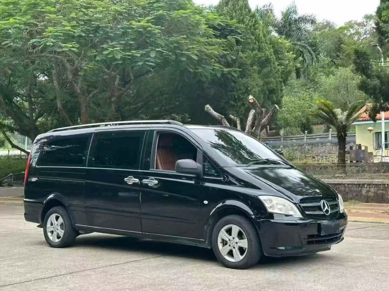 13年泉州奔驰威霆