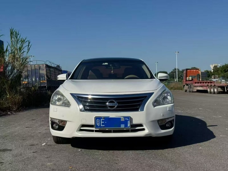 16年珠海日产天籁