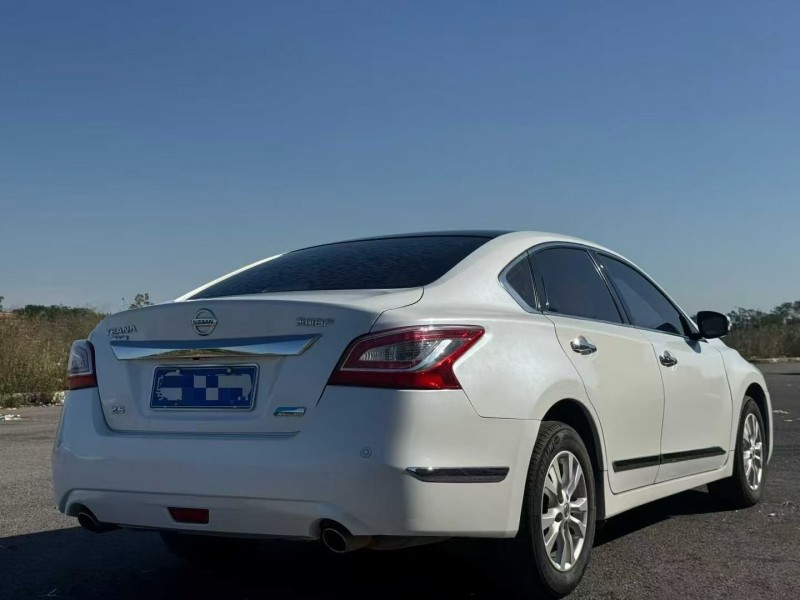 16年珠海日产天籁