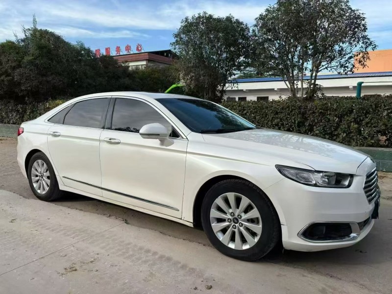 17年平顶山福特金牛座