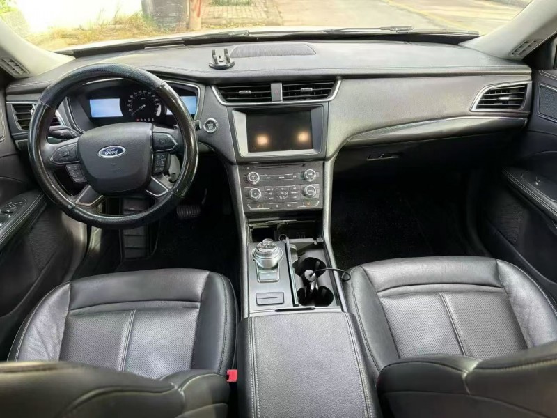 17年平顶山福特金牛座