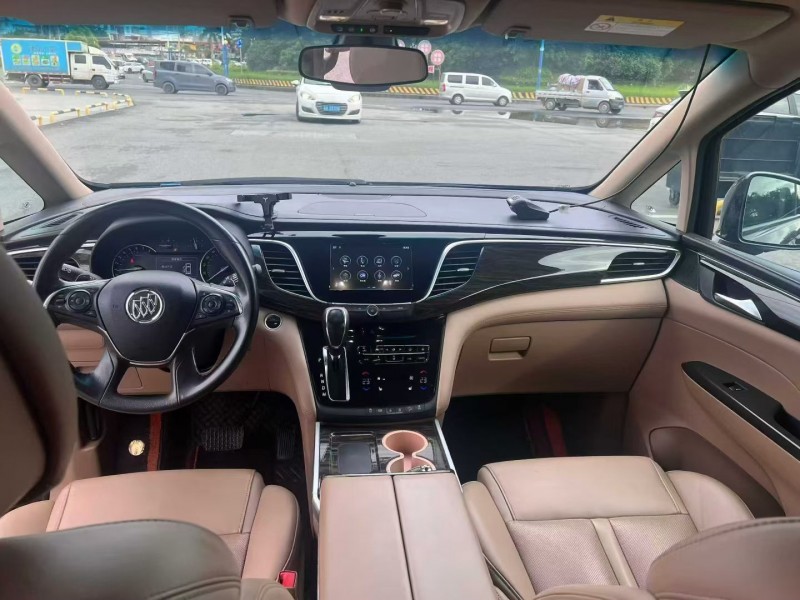 20年深圳别克GL8