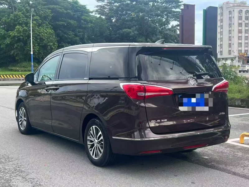 20年深圳别克GL8