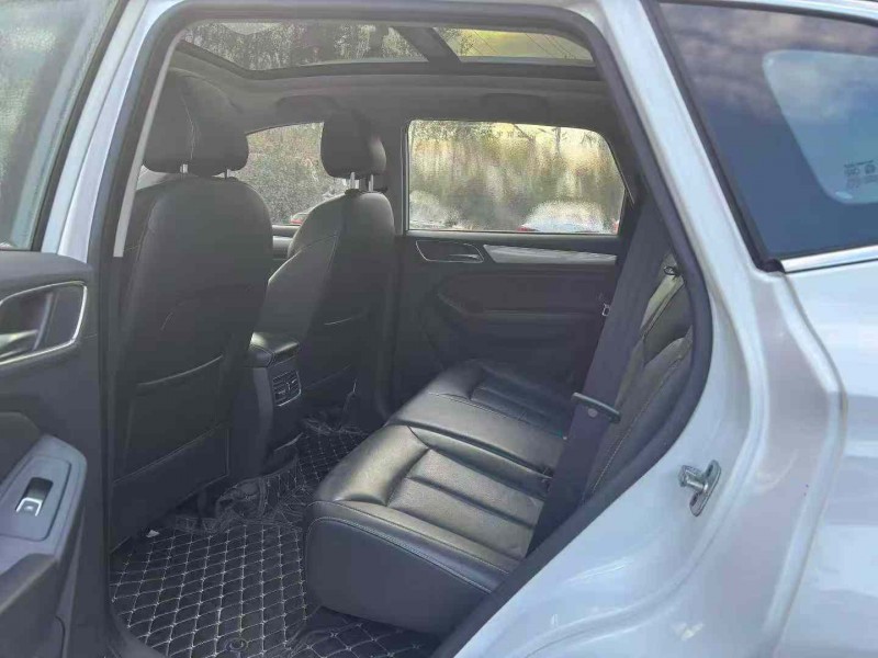 17年徐州荣威RX5