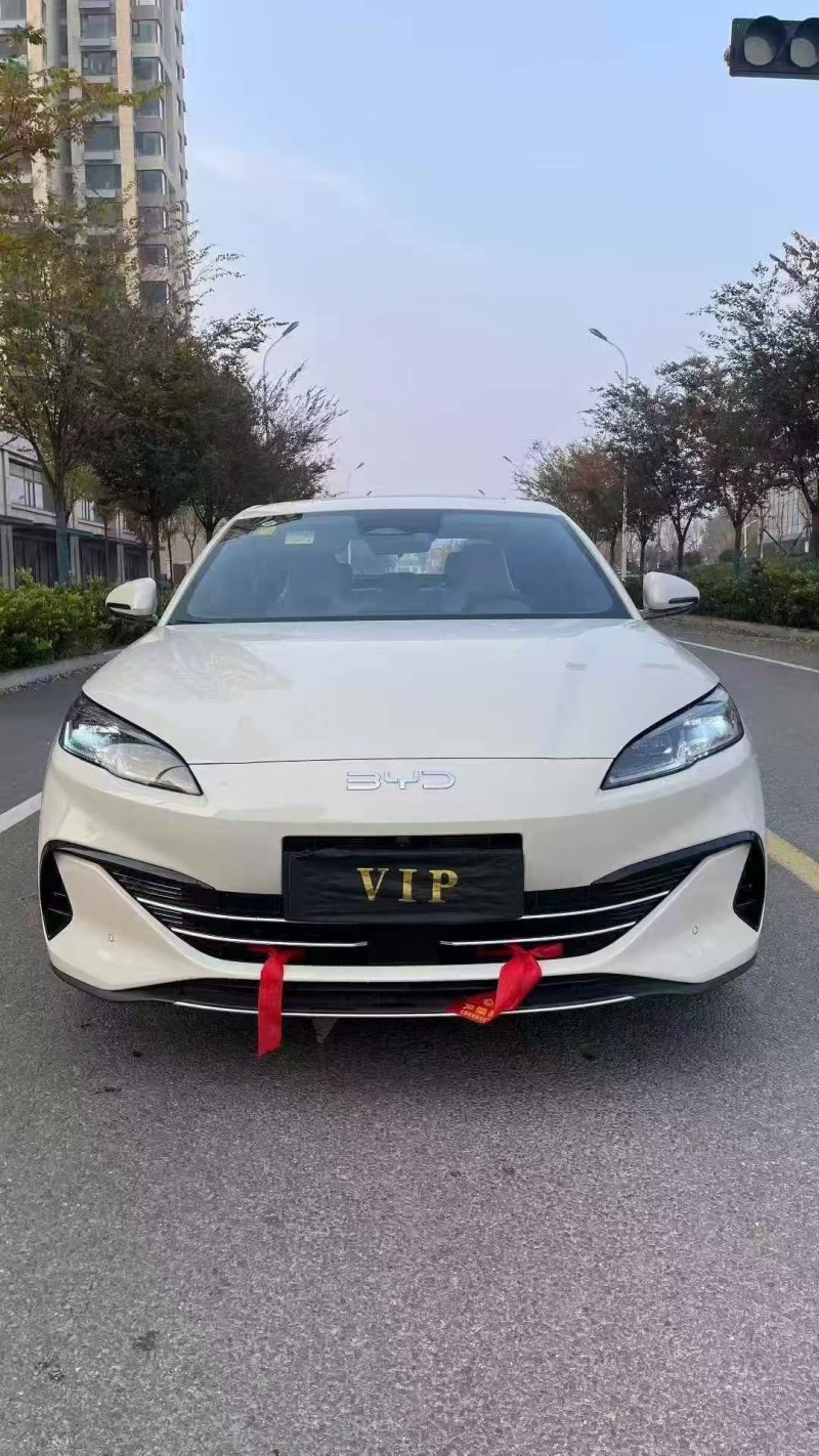 25年青岛比亚迪海豹