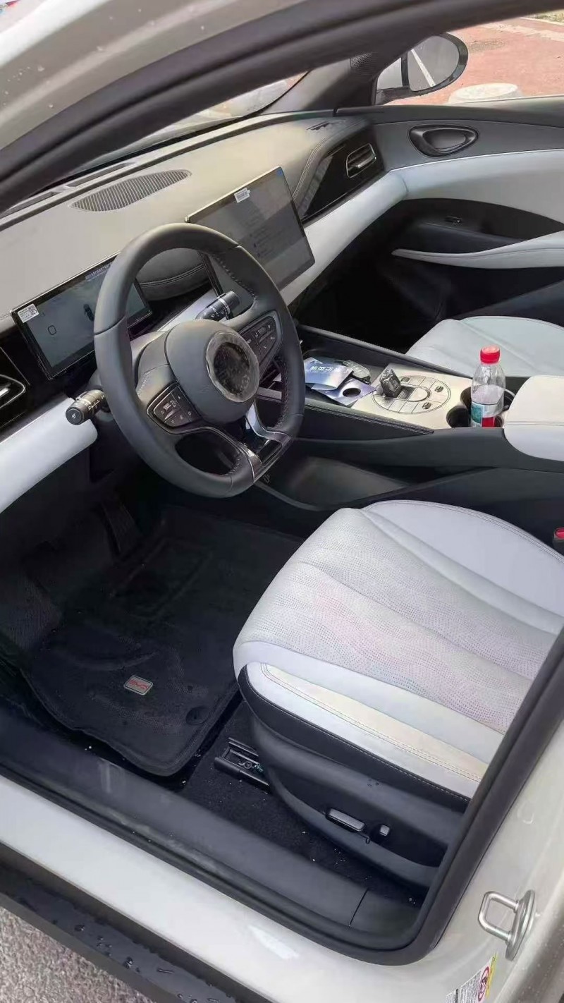 25年青岛比亚迪海豹