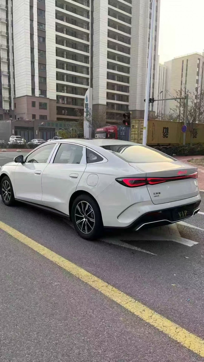 25年青岛比亚迪海豹