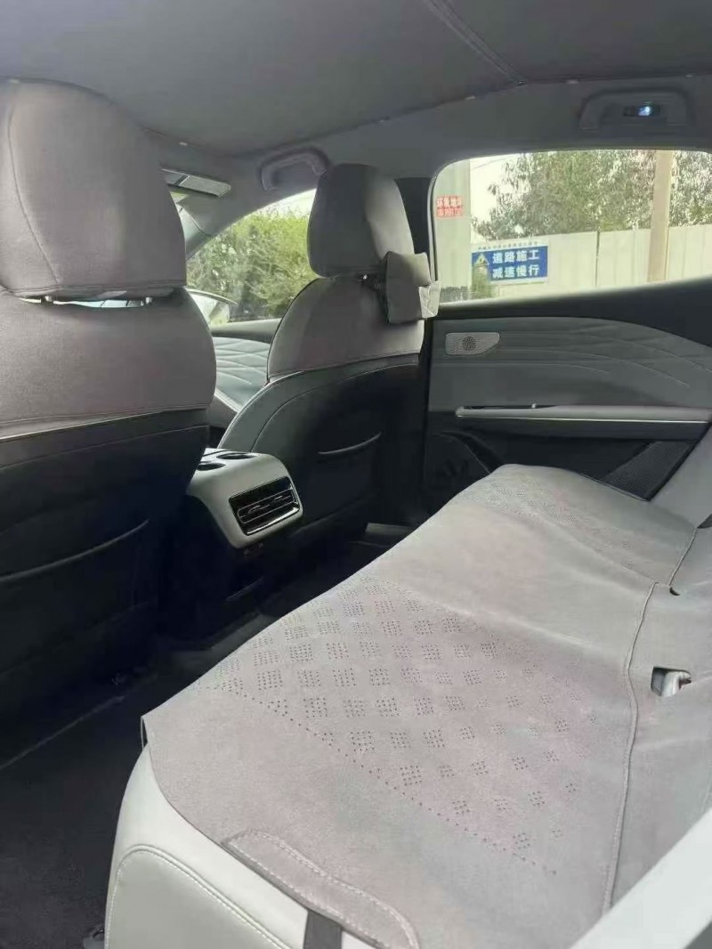 25年青岛吉利银河