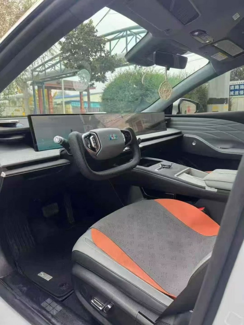 25年青岛吉利银河