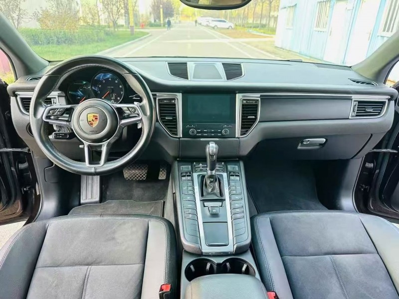 16年枣庄保时捷Macan